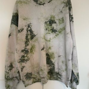 Urban Outfitters Green Tie Dye Crewneck